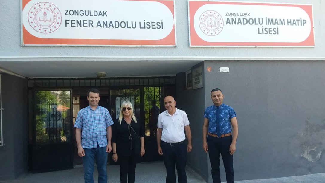 Büyük onarım kapsamındaki okullarımızdan biri olan Fener Anadolu Lisesi'ni ziyaret eden İl Müdürümüz Züleyha Aldoğan, gözlem ve incelemelerde bulundu. 