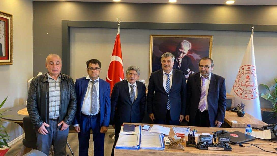 AK Parti Zonguldak İl Engelliler Komisyonu Başkanı Mevlüt AKKAYA ve Yönetim Kurulu Üyeleri; İl Millî Eğitim Müdürümüz Sayın Osman BOZKAN'a Nezaket Ziyaretinde Bulundular