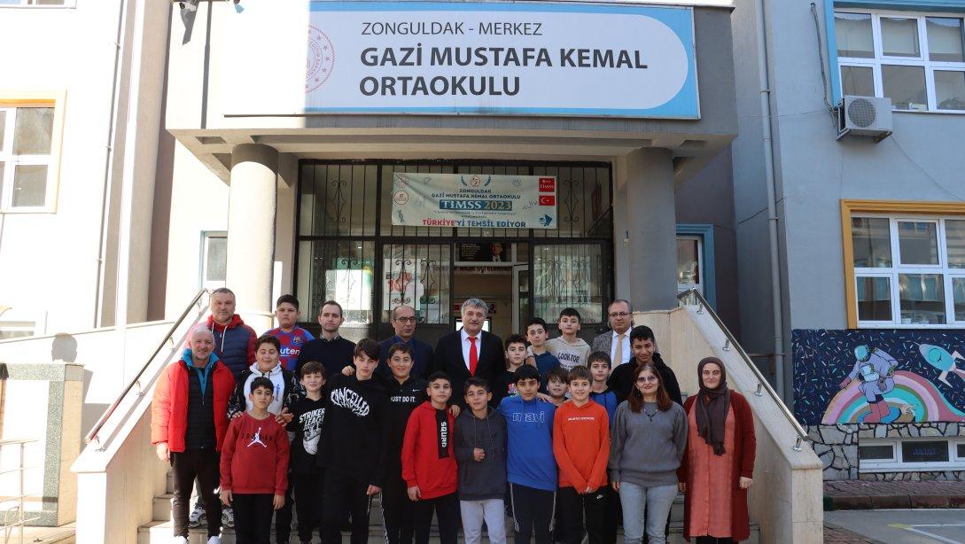 İl Millî Eğitim Müdürümüz Sayın Osman BOZKAN, Gazi Mustafa Kemal Ortaokulunu Ziyaret Etti