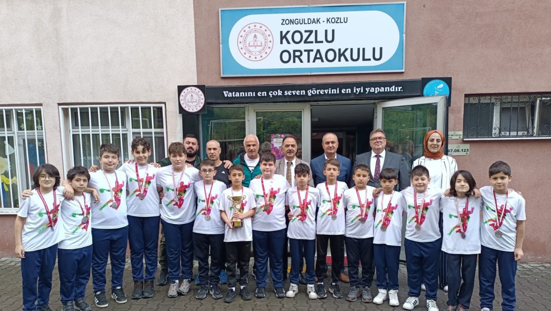 2023-2024 Eğitim-Öğretim Yılı Okul Sporları Küçük Kız-Erkek Hentbol Türkiye Şampiyonası Müsabakalarında Türkiye İkinciliği Elde Eden Öğrencilerimize Ziyaret