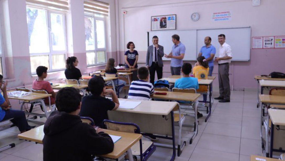 Zonguldak'ta Ders Zili Yaz Kursu İçin Yeniden Çaldı .Yayla Ortaokulumuzda Destekleme ve Yetiştirme Kursumuzun ilk dersleri bugün gerçekleştirildi.