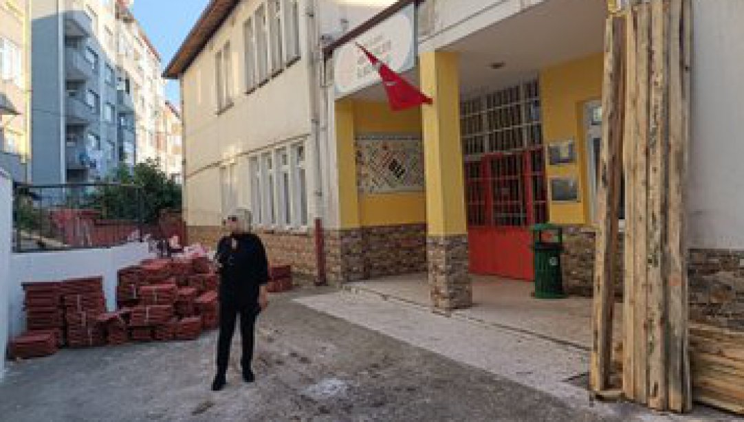 İl Millî Eğitim Müdürümüz Züleyha ALDOĞAN,467 Evler İlkokulunu ziyaret ederek büyük onarım kapsamında yapılan çalışmaları inceledi.