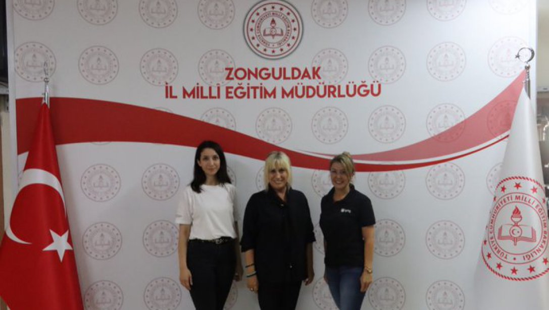 Türkiye Petrolleri Anonim Ortaklığının alt şirketi olan TP-OTC şirketi Eğitim Koordinatörü Berivan Haligür ve Kurumsal Yönetim ve Kalite Müdürü Asude Tekin İl Millî Eğitim Müdürümüz Züleyha ALDOĞAN'ı ziyaret ettiler.