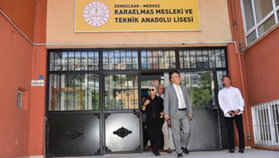 Valimiz Sn. Mustafa TUTULMAZ ,İl Müdürümüz Züleyha ALDOĞAN ile birlikte Karaelmas MTAL'i ziyaret ederek  bakım onarım çalışmaları hakkında bilgi aldı.