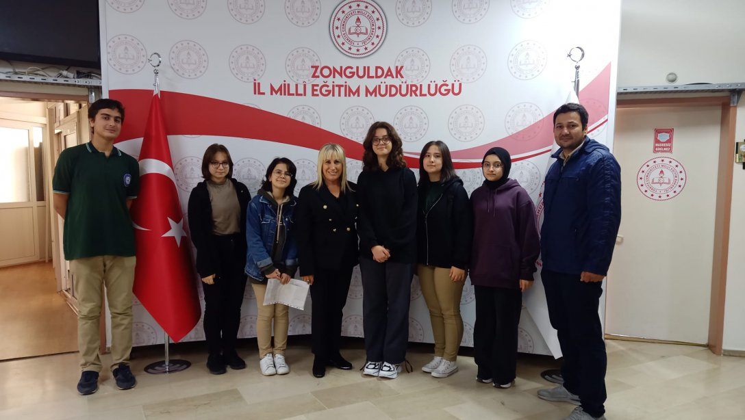 Devrek Sabahat-Cemil Ulupınar Fen Lisesi öğrencileri Tarihi Şehirler Adlı Erasmus+ Çalıştayı için İtalya'nın Palermo kentine hareketlilik öncesinde İl Millî Eğitim Müdürümüz Züleyha ALDOĞAN'a ziyarette bulundular.