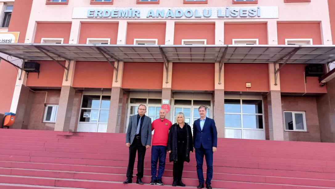 İl Millî Eğitim Müdürümüz  Züleyha ALDOĞAN, Erdemir Anadolu Lisesini ziyaret ederek okulda yürütülen çalışmalar hakkında bilgi aldı. 