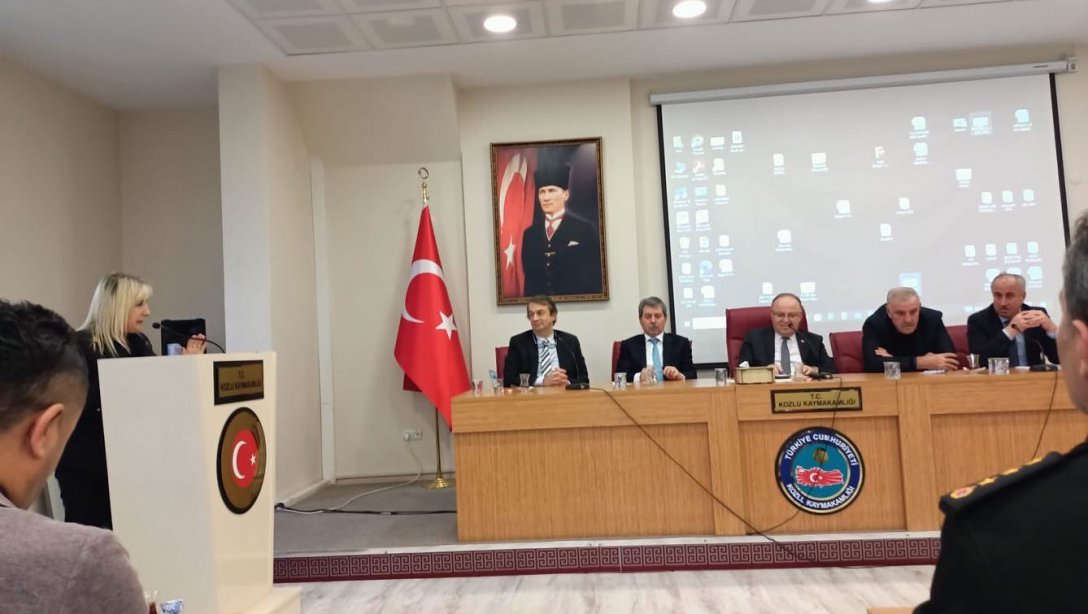 Valimiz Sn. Mustafa TUTULMAZ Başkanlığında Kozlu ilçemizde köy ve mahalle muhtarları toplantısı yapıldı.