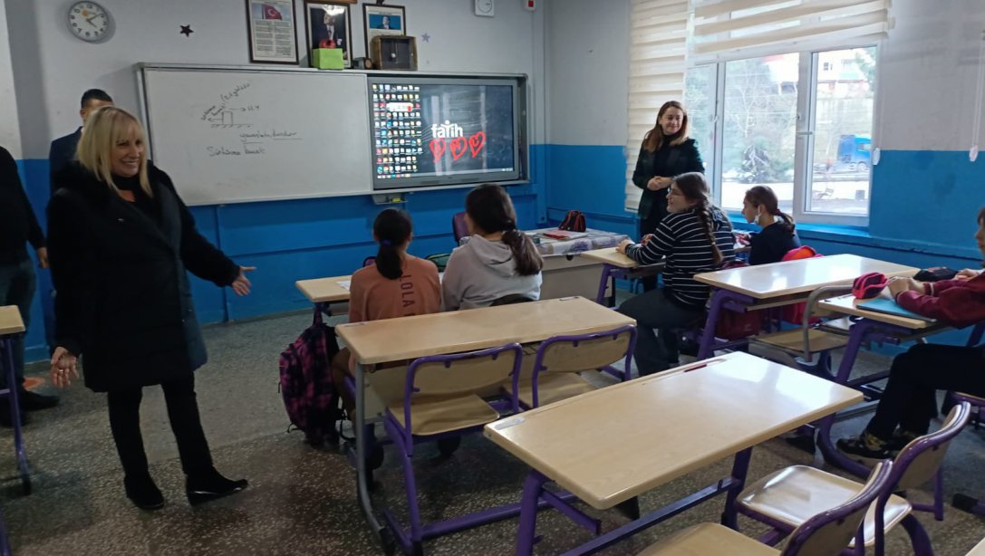 İl Millî Eğitim Müdürümüz Züleyha ALDOĞAN Mimar Sinan Ortaokulunda DYK kurslarını ziyaret ederek öğrencilerimizle görüştü, ders içi etkinliklerine katıldı. 