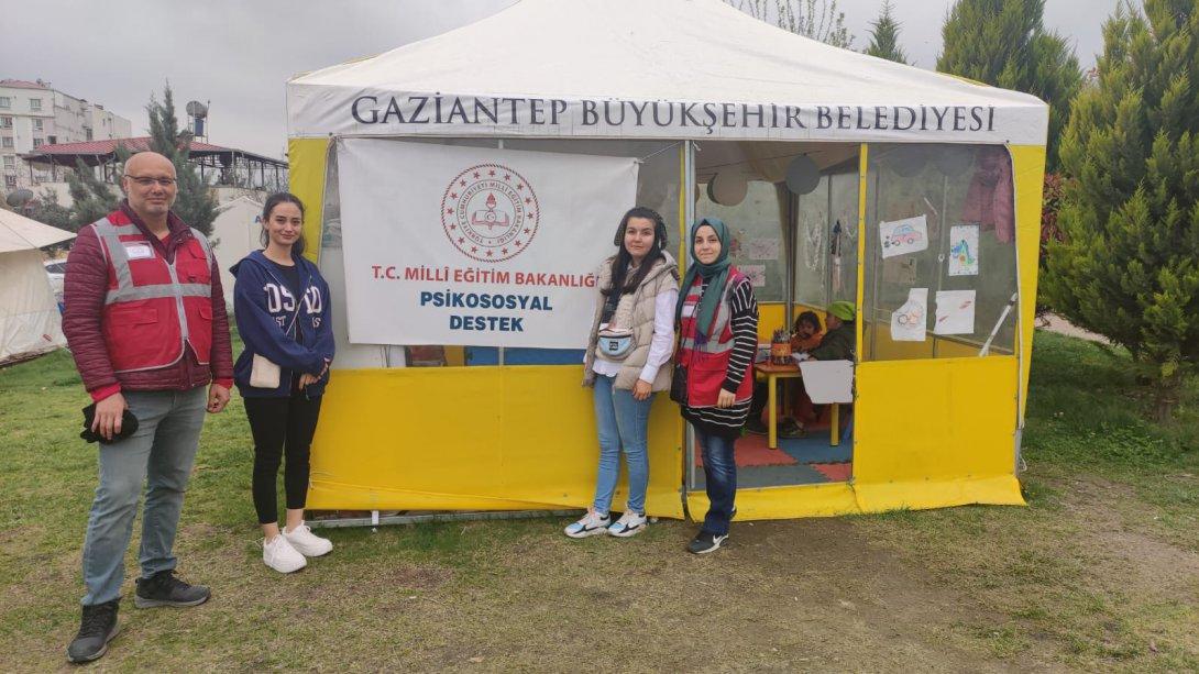 Rehberlik ve Psikolojik Danışman Öğretmenlerimizden oluşan 3. Grup Psikososyal Destek Ekibimiz, Gaziantep ilimize ulaşarak çalışmalarına başladı. 