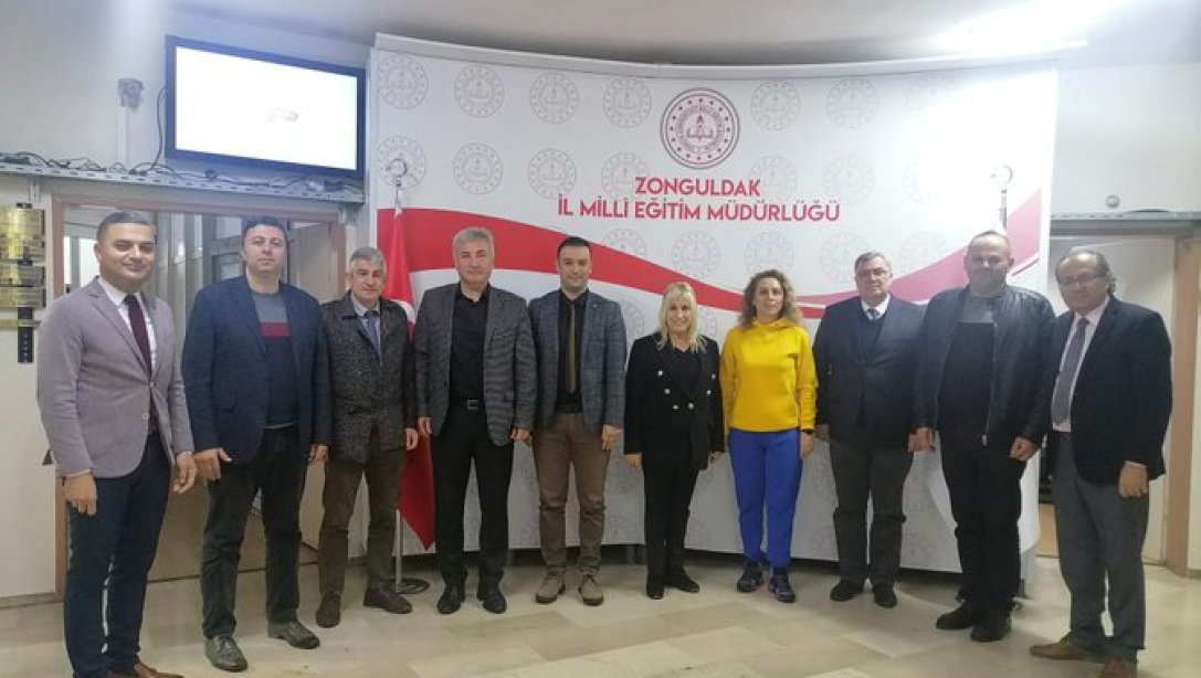 23 Nisan Ulusal Egemenlik ve Çocuk Bayramı Kutlama Komitesi, İl Müdürümüz Züleyha Aldoğan'ı ziyaret ederek son hazırlıklar ile ilgili değerlendirmelerde bulundular.