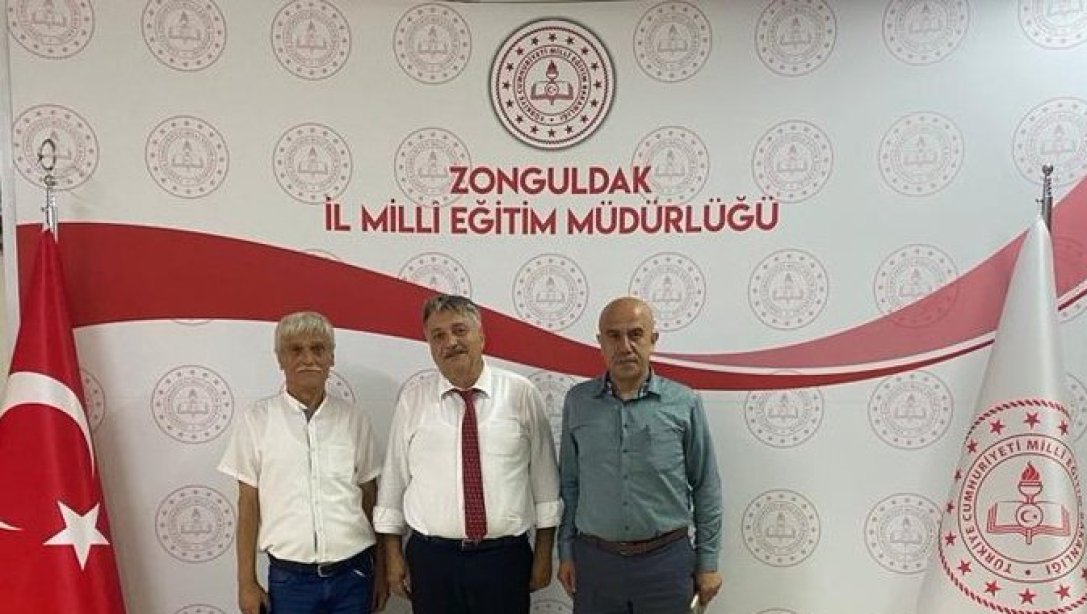 Zonguldak Mithatpaşa Mahalle Muhtarı Murat KÖSE ve Muhtar Azası Yusuf DEDEOĞLU, İl Milli Eğitim Müdürümüz Sayın Osman BOZKAN'a hayırlı olsun ziyaretinde bulundular