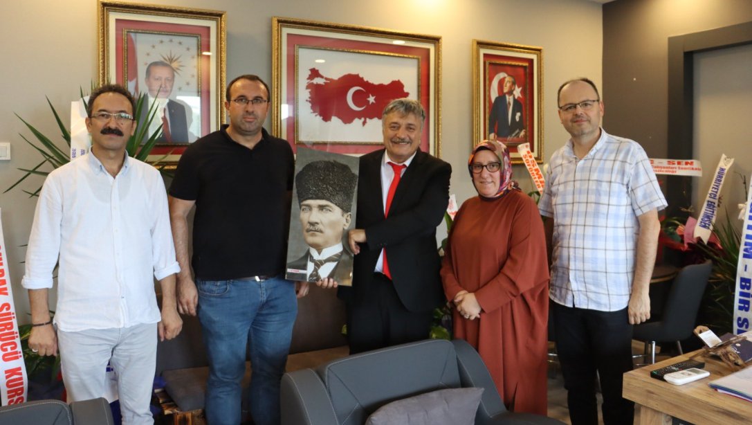 Zonguldak Ereğli Motorlu Taşıt Sürücü Kursları Kurucuları, İl Milli Eğitim Müdürümüz Sn. Osman Bozkan'ı Ziyareti