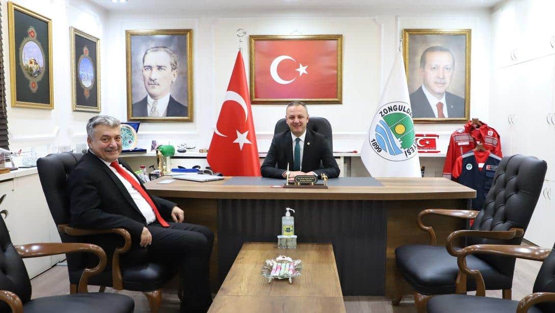 İl Millî Eğitim Müdürümüz Sayın Osman BOZKAN, Belediye Başkanı Sayın Dr.Ömer Selim ALAN'a iadeiziyarette bulundu.