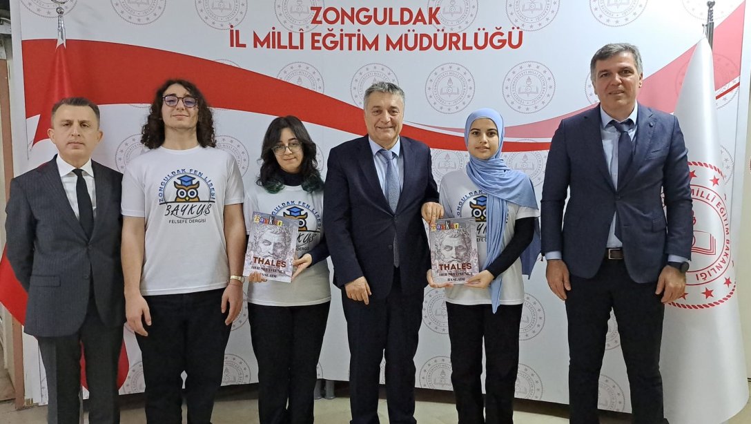 Zonguldak Fen Lisesi Müdürü Murat Sevindik, Felsefe Öğretmeni Sefer Kurmalı ve Öğrencileri; İl Millî Eğitim Müdürümüz Sayın Osman Bozkan'ı Ziyaret Ederek Hazırlamış Oldukları 