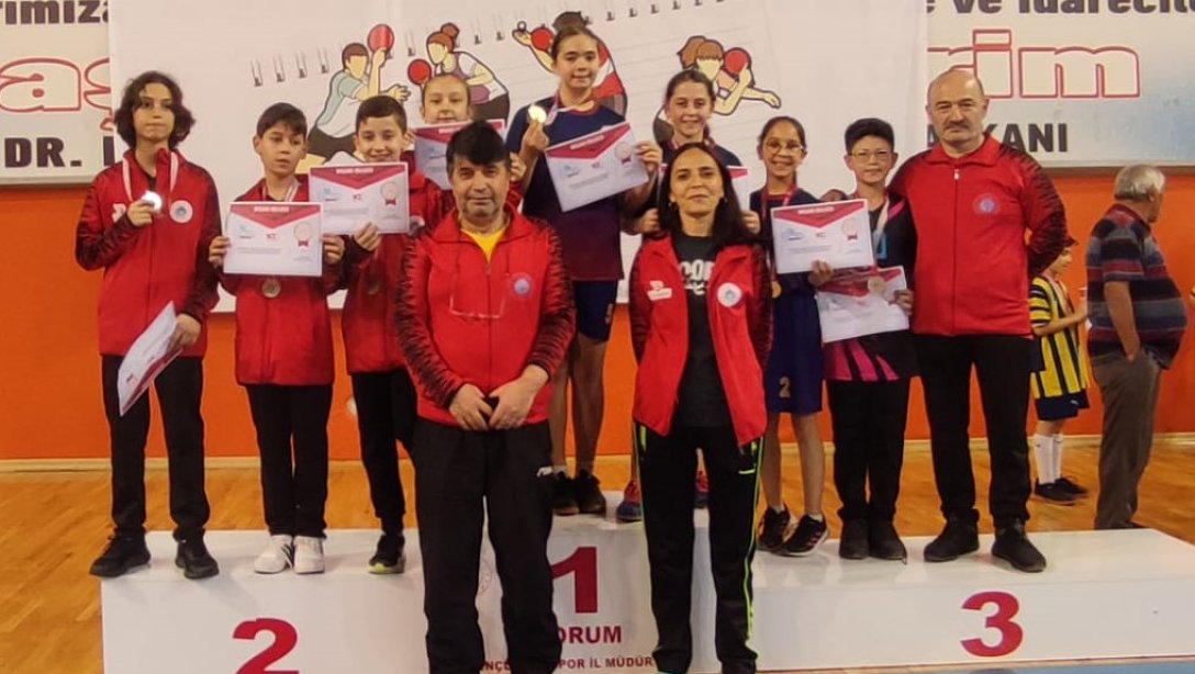 Çorum'da Düzenlenen 2023-2024 Eğitim- Öğretim Yılı Okul Sporları Küçükler Masa Tenisi Bölge Birinciliği Turnuvası'nda Bölge İkinciliği