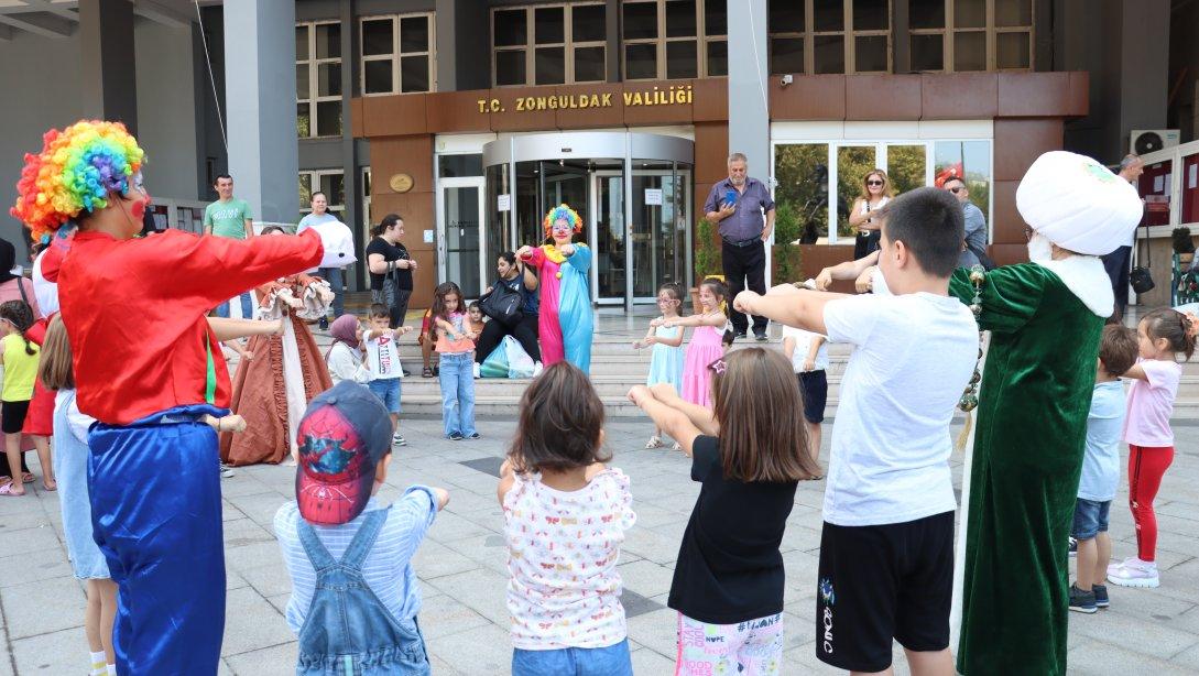 Okul Öncesi Eğitimin Önemini Vurgulamak ve Aile, Çocuk, Okul İş Birliğini Güçlendirmek Amacıyla Düzenlediğimiz 