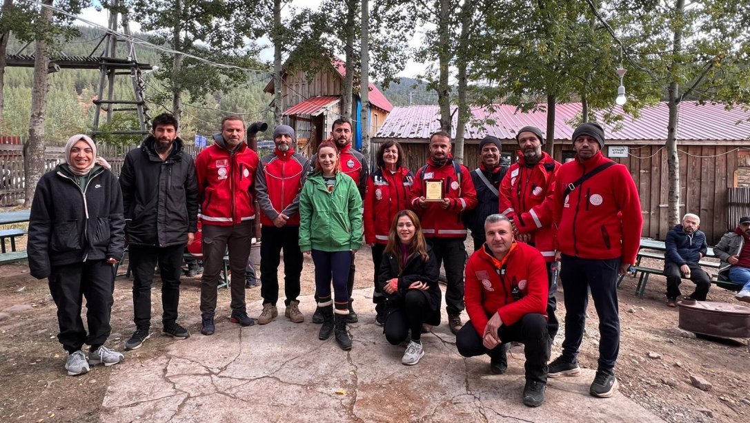 Zonguldak İl Millî Eğitim Müdürlüğü Arama ve Kurtarma Birimi Ekibimiz (AKUB) Bolu Aladağ Yaylası'nda Yapılan Arama Kurtarma Tatbikatına Katıldı