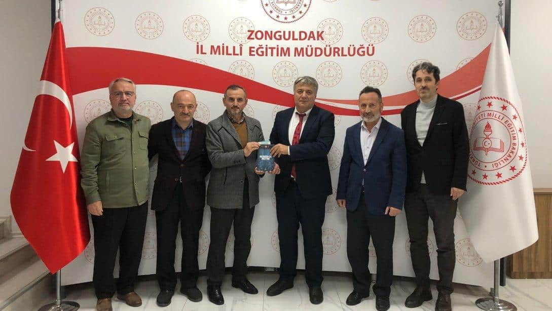 Zonguldak Sosyal Gelişim Derneği Üyeleri, İl Millî Eğitim Müdürümüz Sayın Osman Bozkan'ı Ziyaret Ettiler 