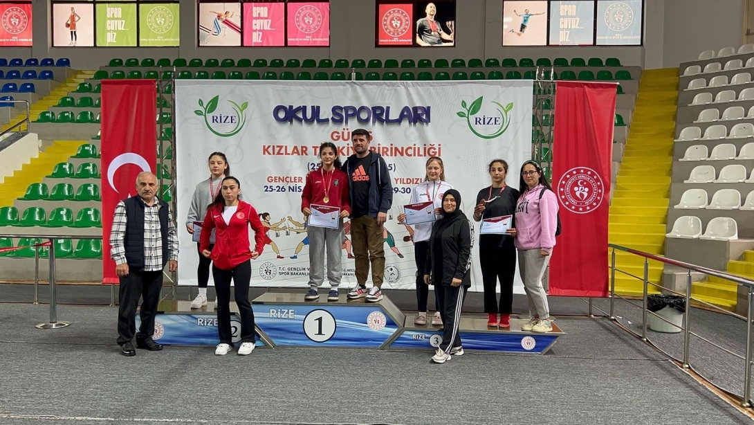 Okul Sporları Güreş Türkiye Birinciliği Müsabakalarında Öğrencimizden Türkiye Birinciliği Başarısı